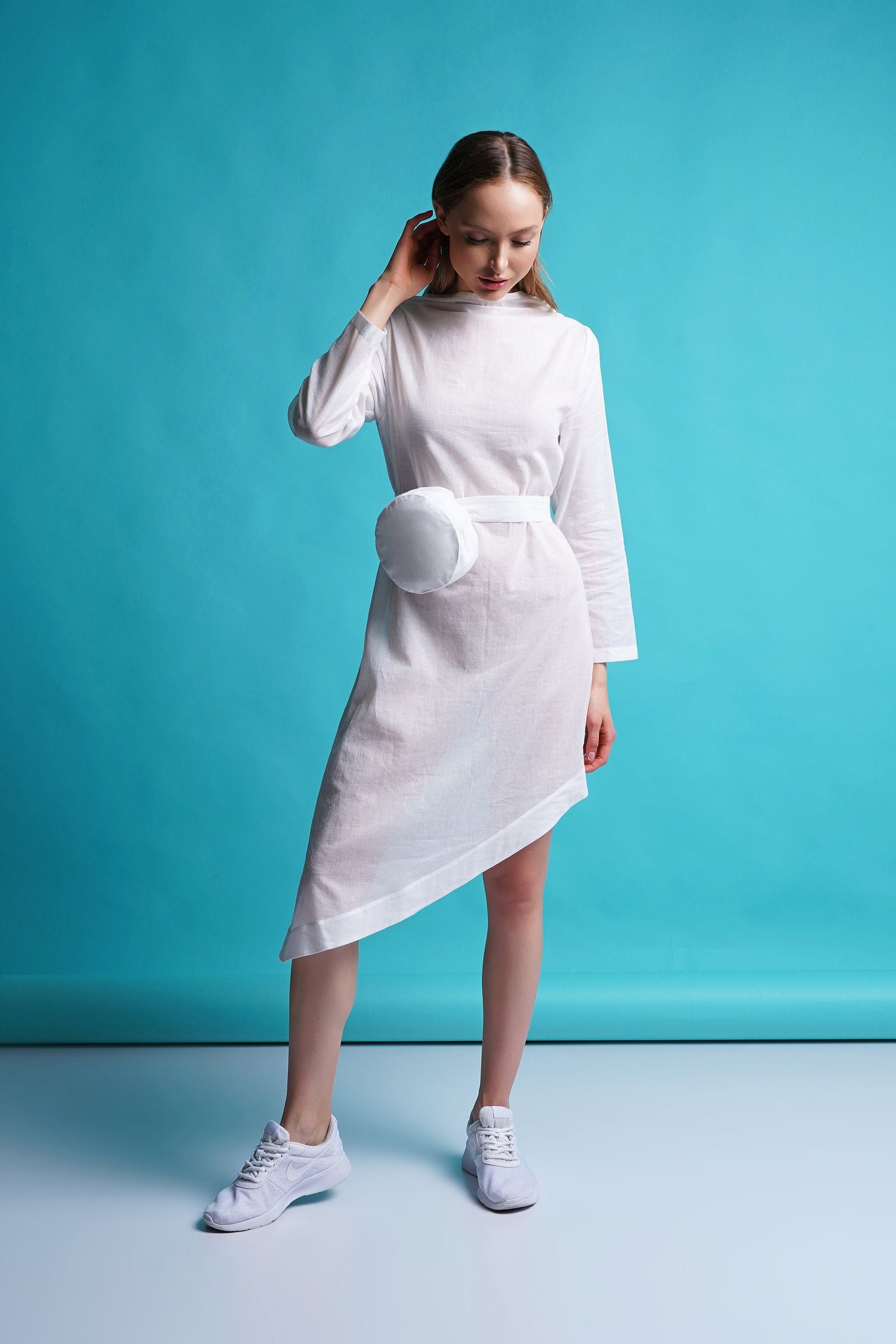 White long sleeve tunic
