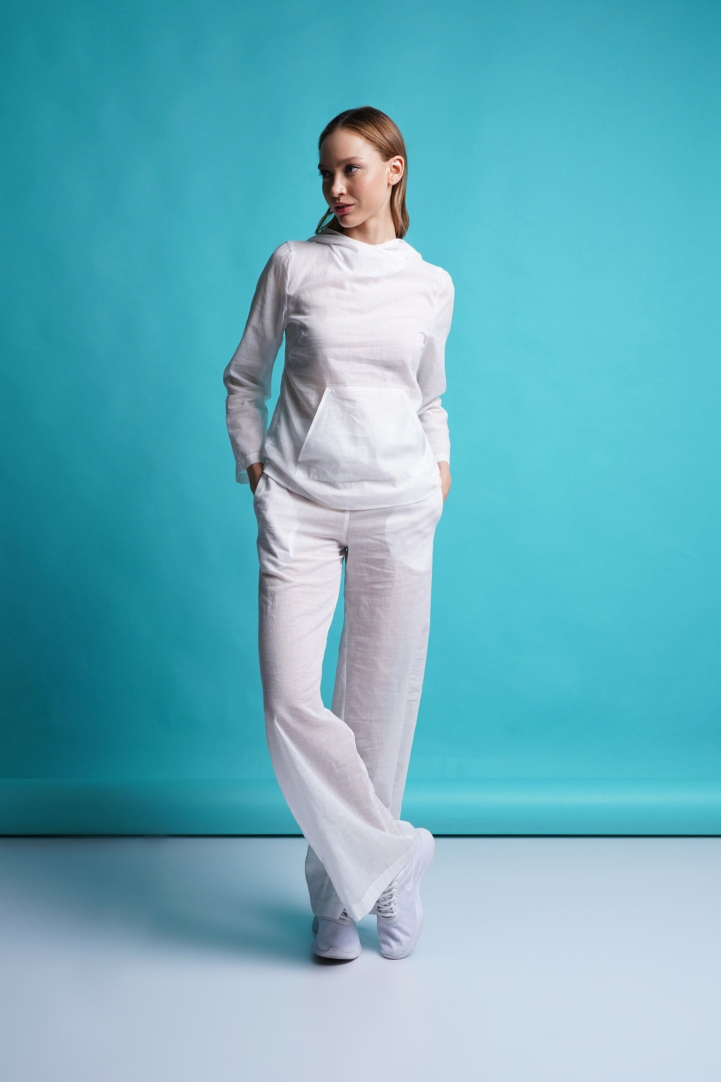 White cotton hooded top