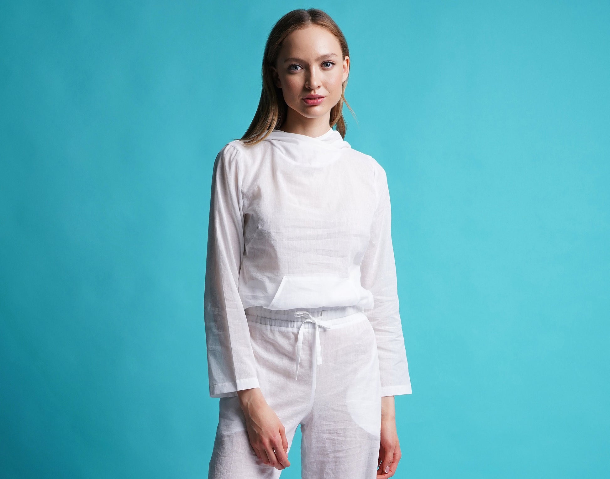 White cotton hooded top